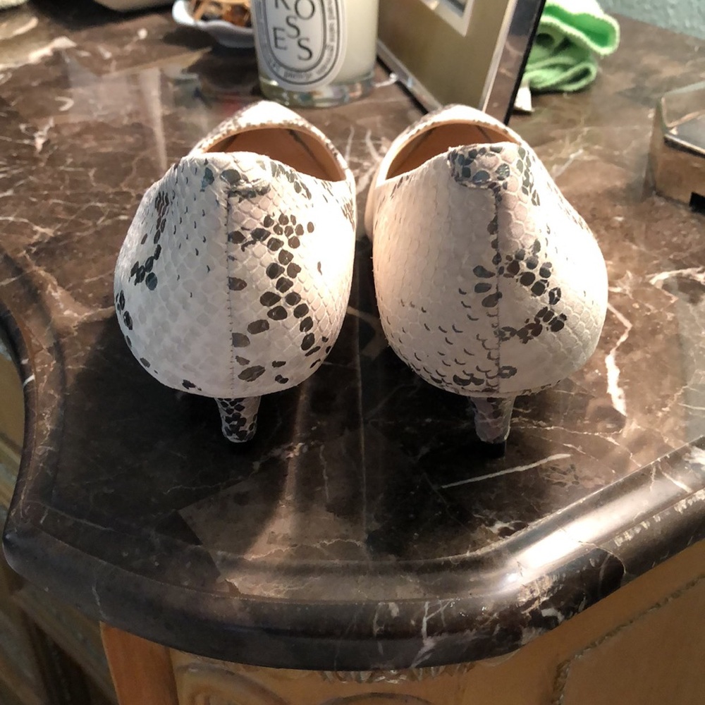 New Vince Camuto heels - Picture 3 of 5
